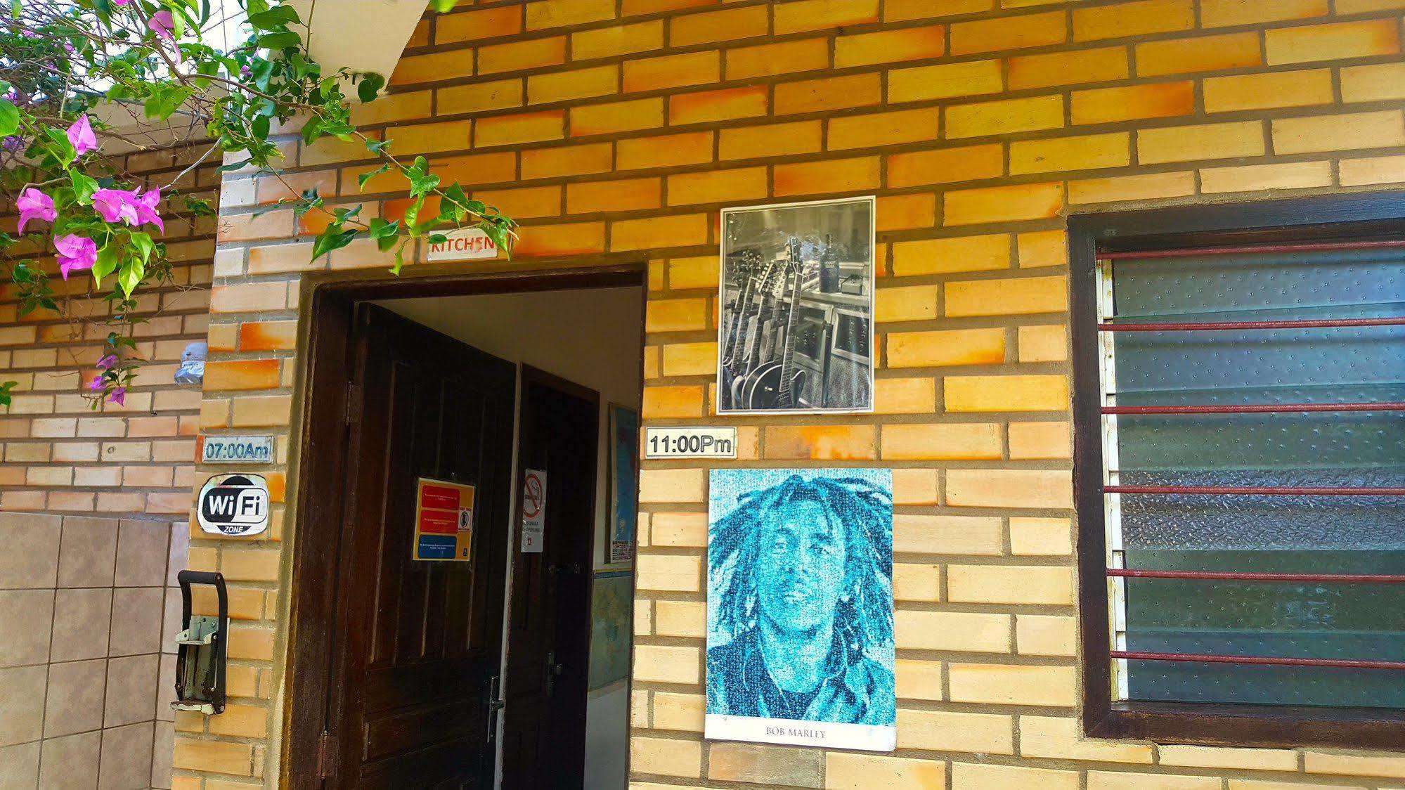 Media Veronica Hostel Suites Pipa Ares Luaran gambar